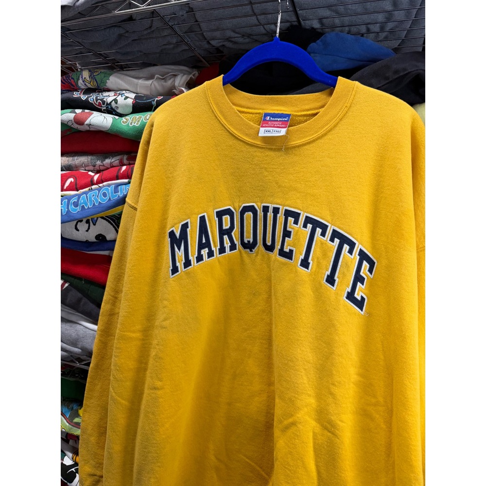 Champion Marquette University Sweatshirt Mens XXL Yellow Crewneck Pullover 5666